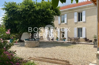 Traditional 18th century Girondine style property set within 1930m2 of land only 5 minutes from the beautiful fortified village of Cadillac and 30 minutes from Bordeaux.