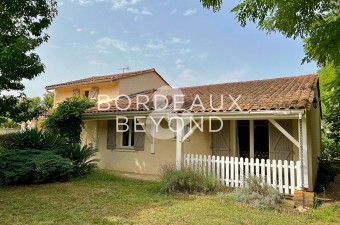 Charming house near Saint-Emilion - 4 bedrooms - swimming pool - pretty wooded grounds.