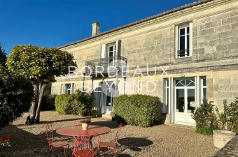 Just 30 minutes from Bordeaux, this newly renovated stone Girondine house is nestled in a magical riverside setting overlooking the La Dordogne river and the neighboring village.