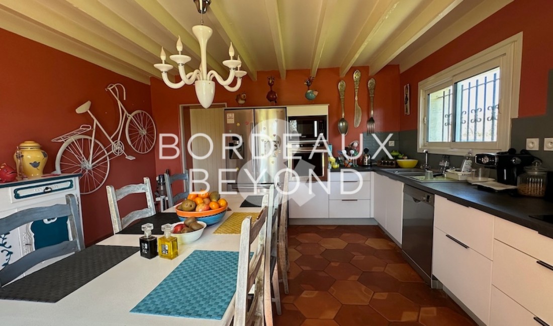 GIRONDE BRANNE Houses for sale