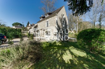 Beautiful Mill House with 4 bedrooms and swimming pool.